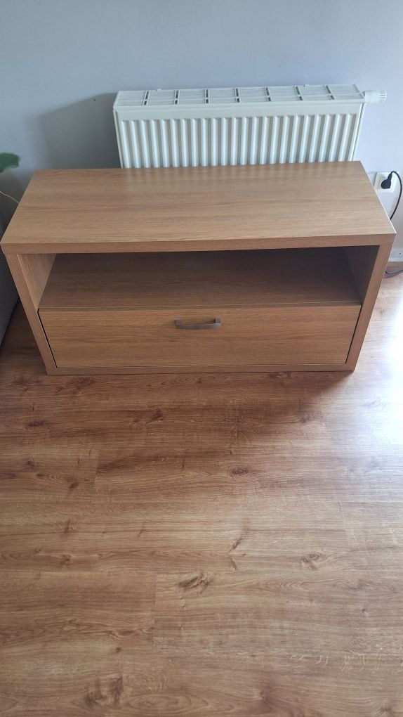 Szafka RTV w kolorze dębu szer 110 cm