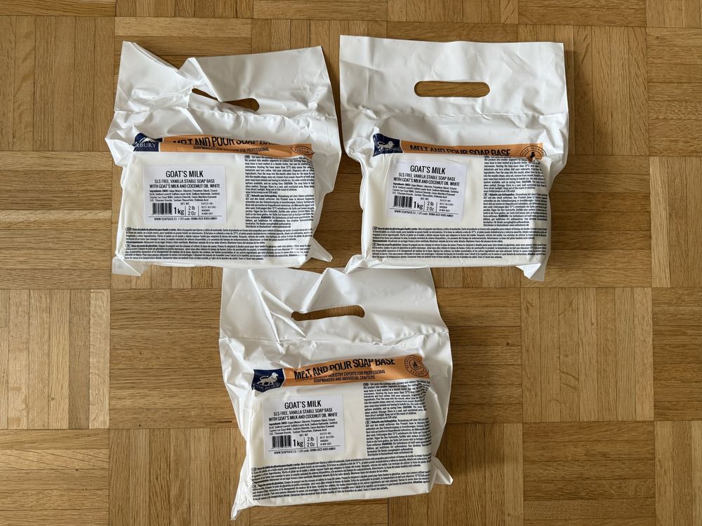 Baza mydlana glicerynowa Forbury z kozim mlekiem bez SLS 1kg