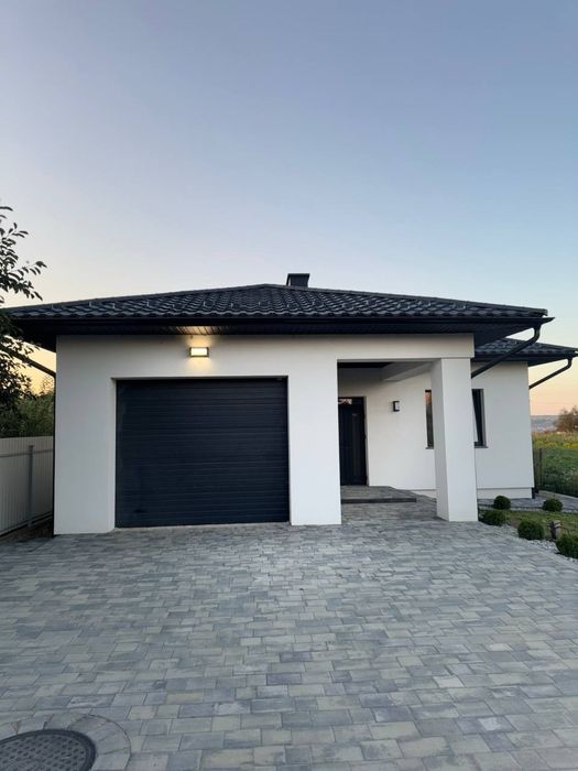 Продаж! Сучасний будинок 1км від м. Чернівці