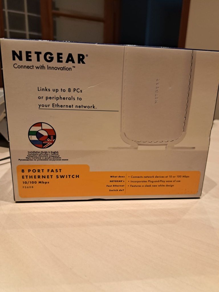 Netgear FS608 switch 8 portowy