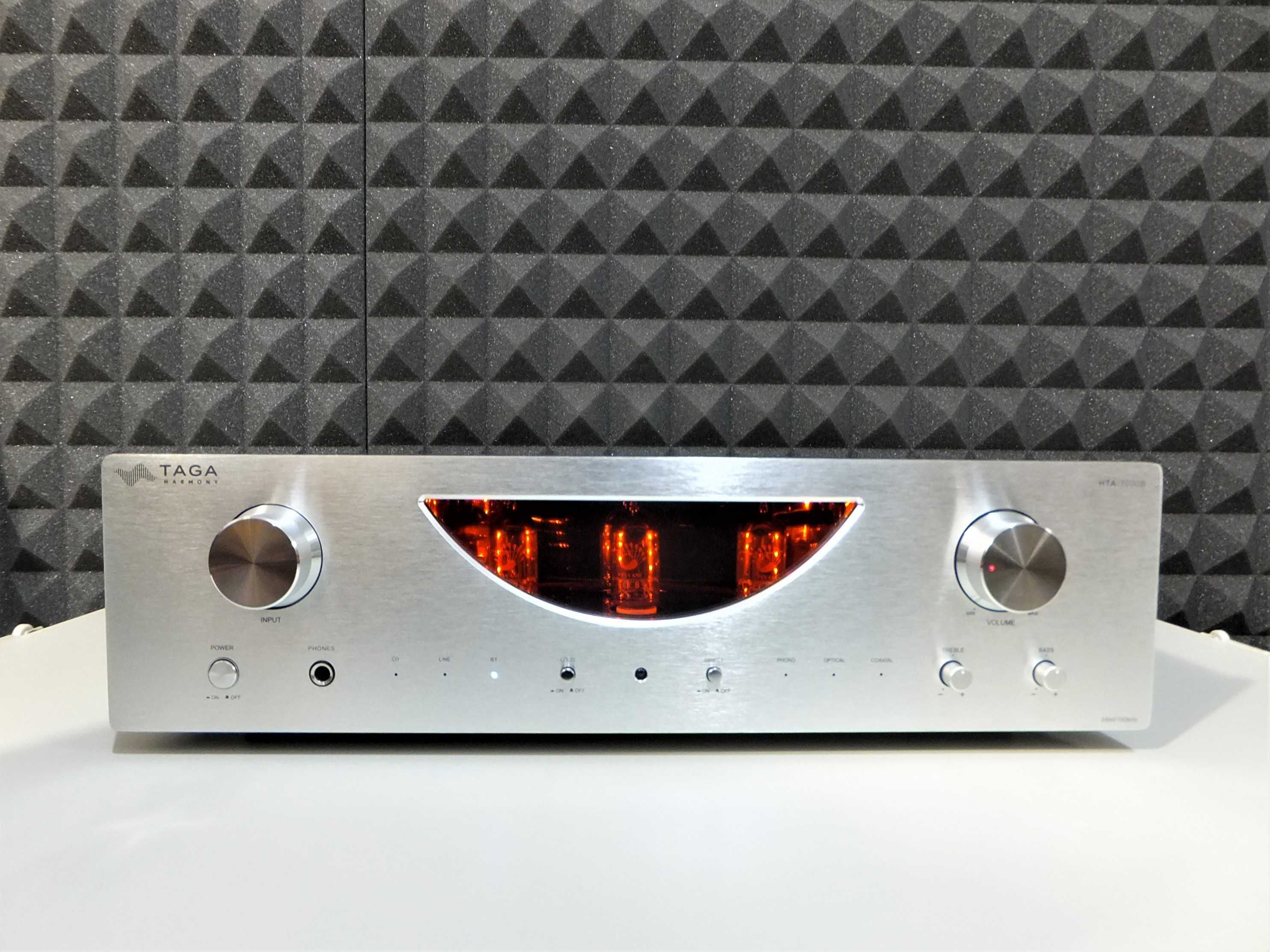Wzmacniacz stereo hybryda TAGA HARMONY HTA-1000B / 2 x 144W / czarny