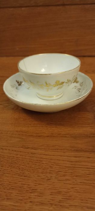 Tacinha com prato antiga