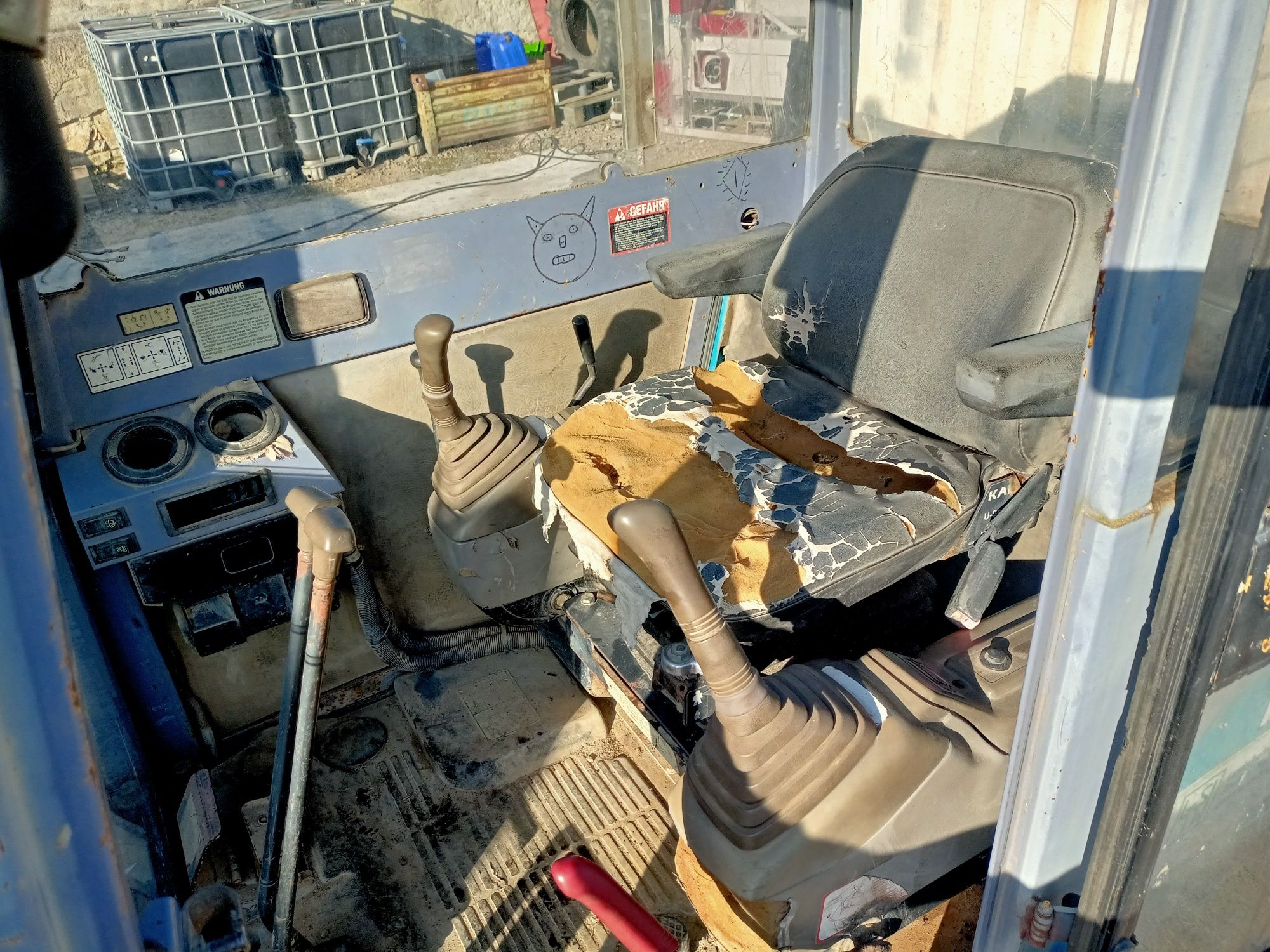 Mini koparka Airman AX22-2 uszkodzona Kubota silnik łyżka hydrauluczna