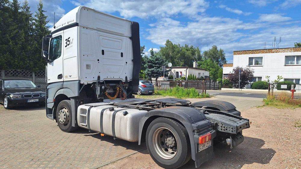 Bezgotówkowy wynajem z OC Sprawcy - Mercedes Actros Pełny ADR