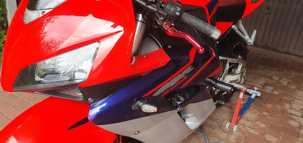 Honda CBR 1000RR sc57