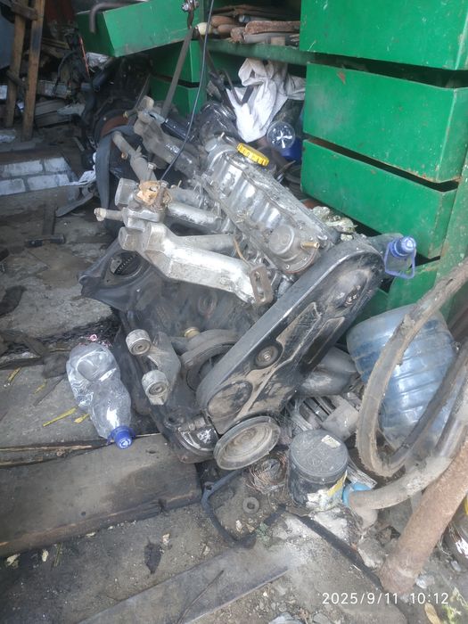 ОпельКадет 1.3 распредвал,головка