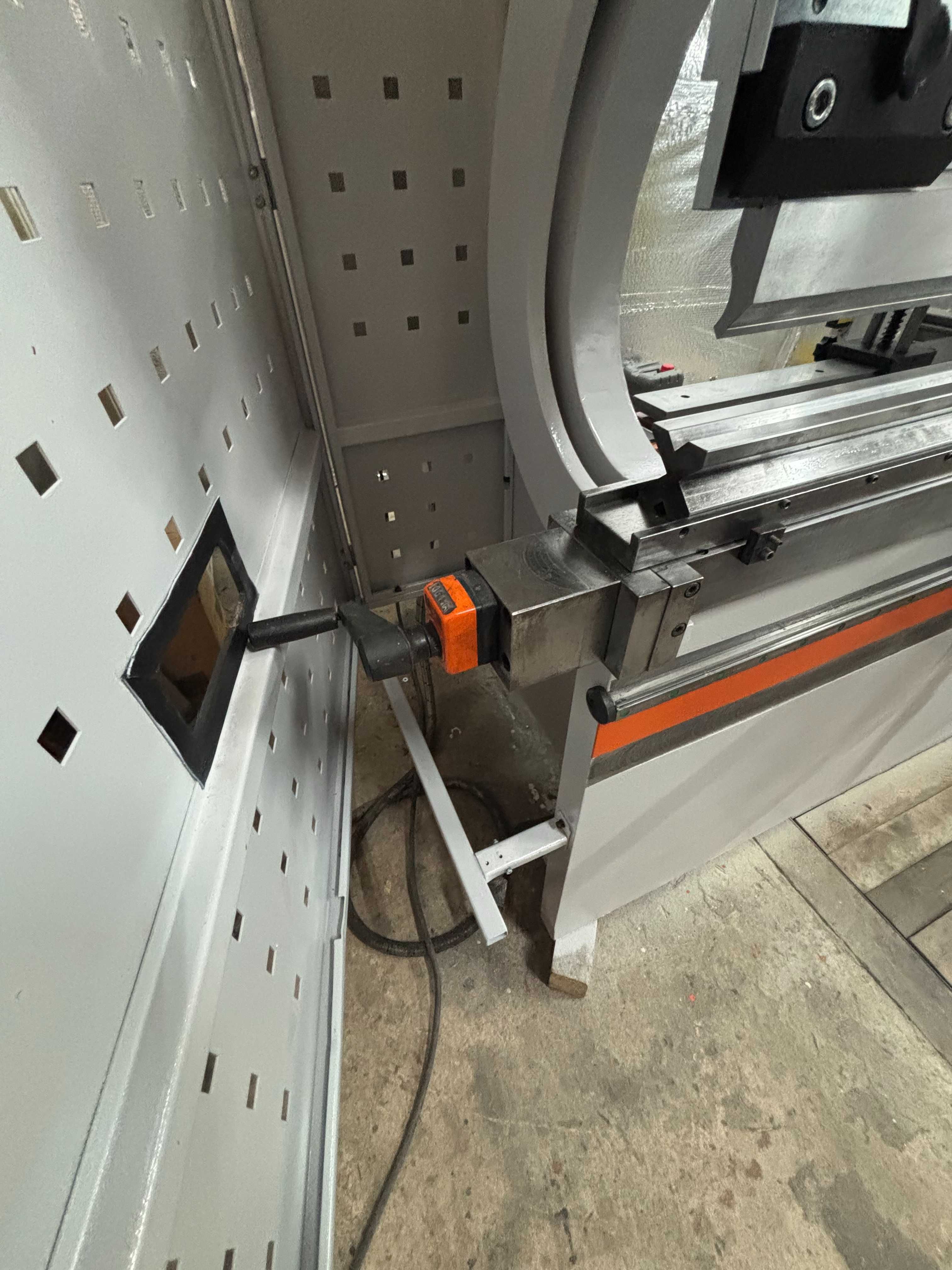 Prasa krawędziowa ERMAKSAN HAP 2600x80T