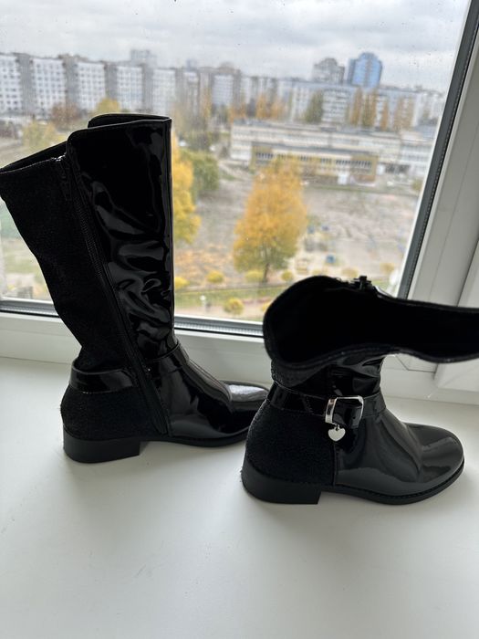 Чоботи дитячі лакові з текстилем