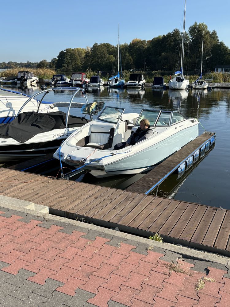 COBALT 24SD Motorówka 2014 Metcruiser