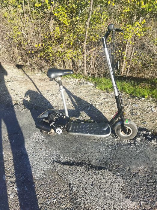 Trotineta a Motor a gasolina 50cc