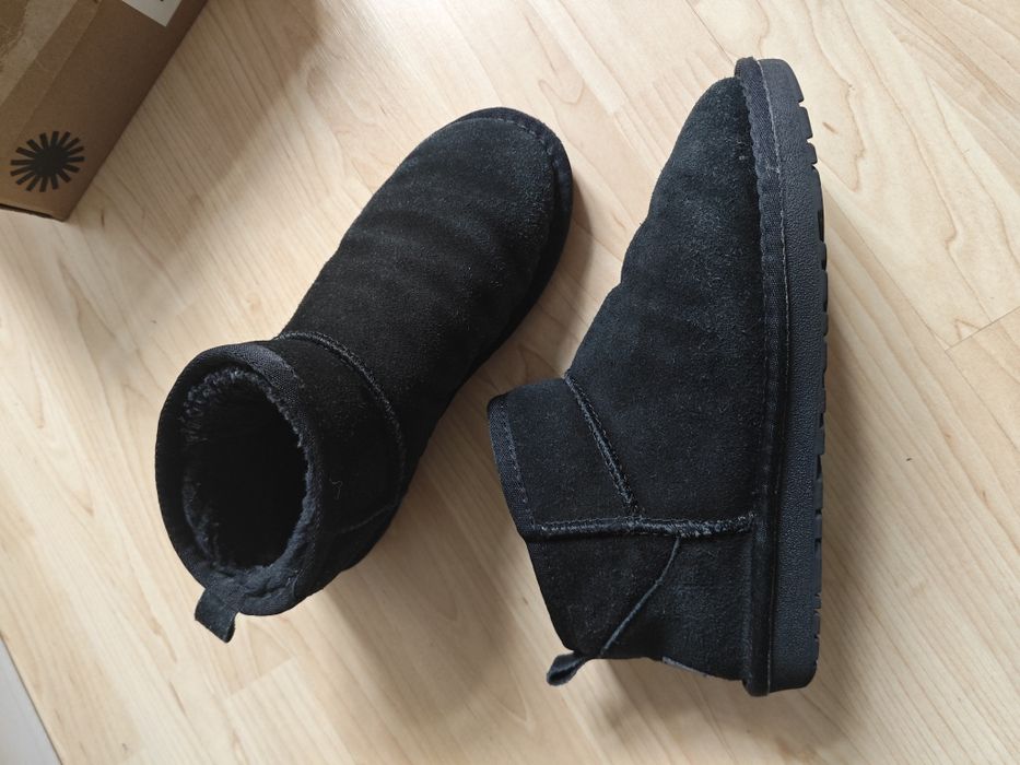 UGG Classic Ultra Mini czarne rozmiar 38, śniegowce