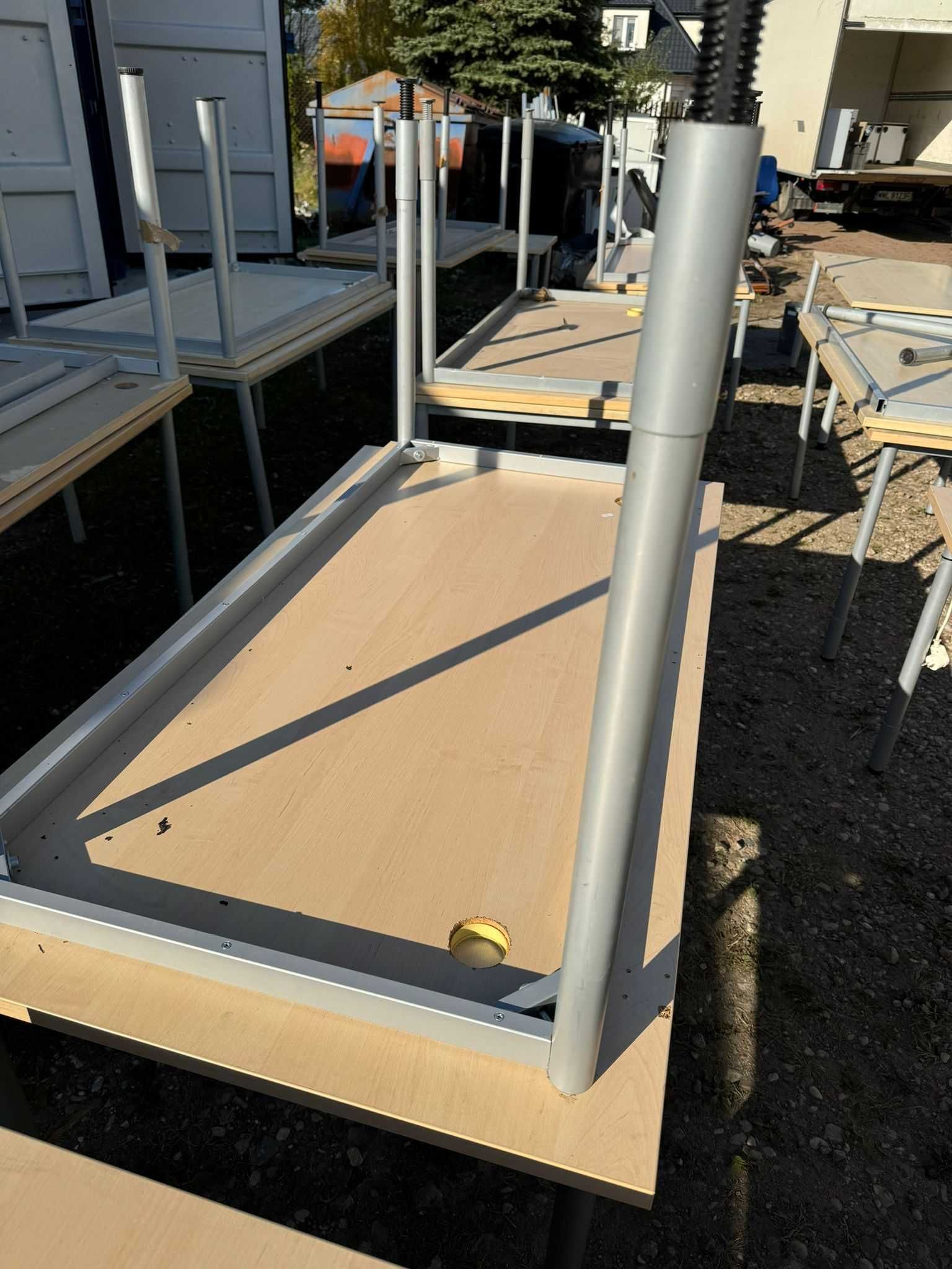 Biurko 160x80 BUK biurka stoły do  biur szkół  domu hostelu