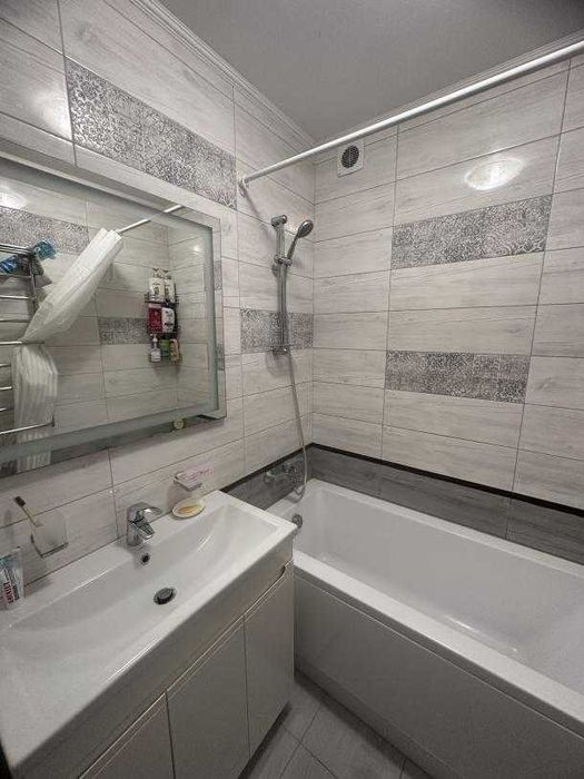 2к Новострой ЖК Мира1 Метро Масельского. Кап.Ремонт. 4й эт\9ти. 61метр