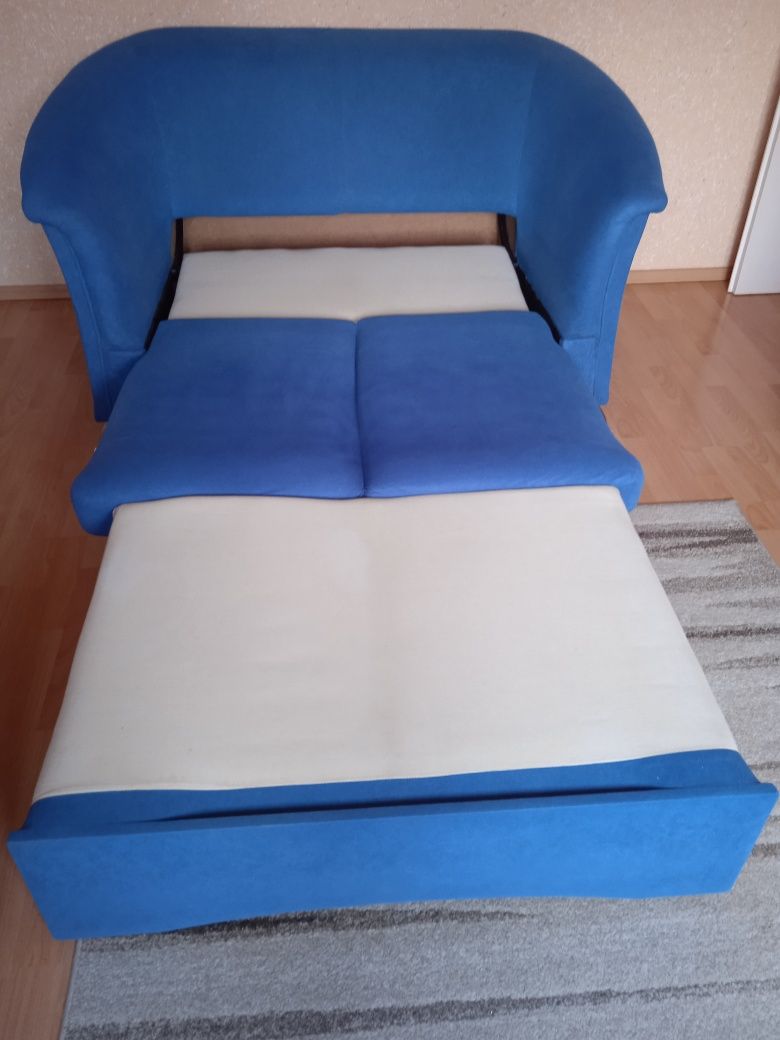 Sprzedam 2 osobową kanapę