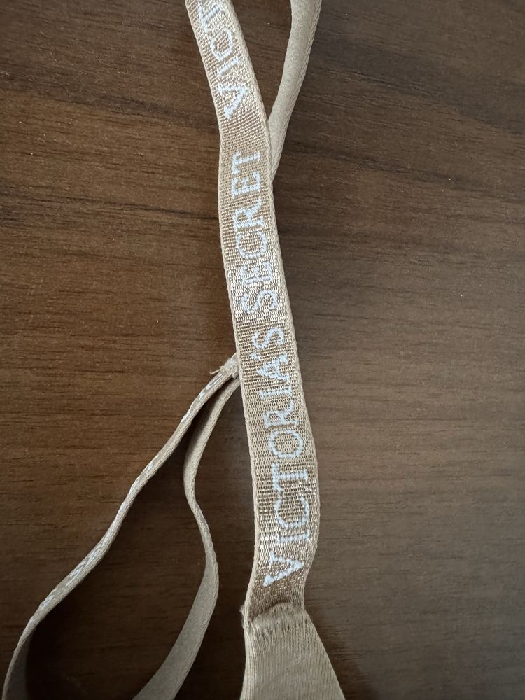 Бюсгалтер Victorias Secret 38B