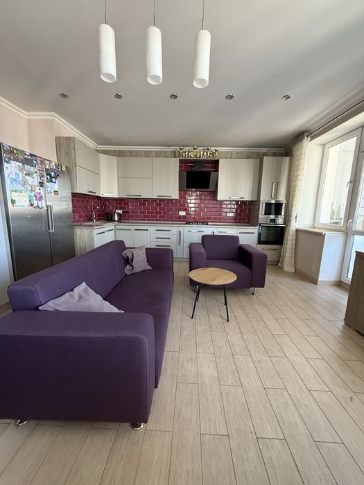 Оренда 4х кімнатна квартира з паркомісцем, вул.Червоної Калини 58