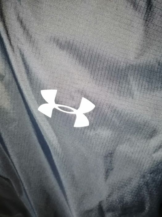 Чоловіча куртка вітровка Under Armour size S