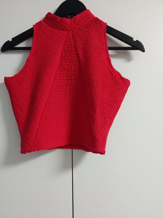 Top damski z zamkiem