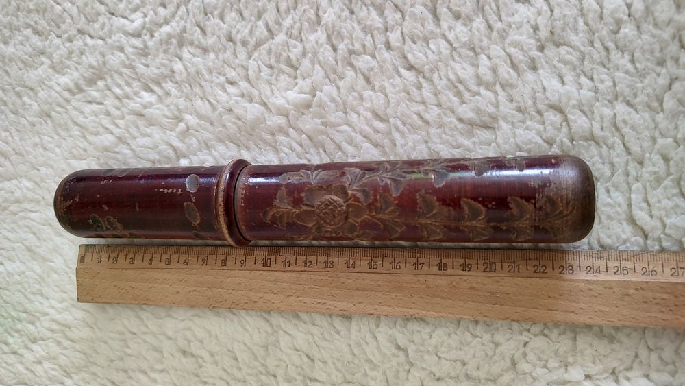 Zabytkowy, drewniany piórnik