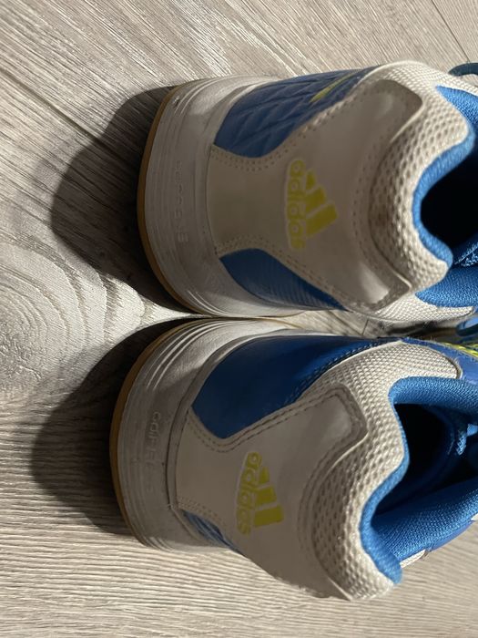 Спортивні кросівки adidas 46-47