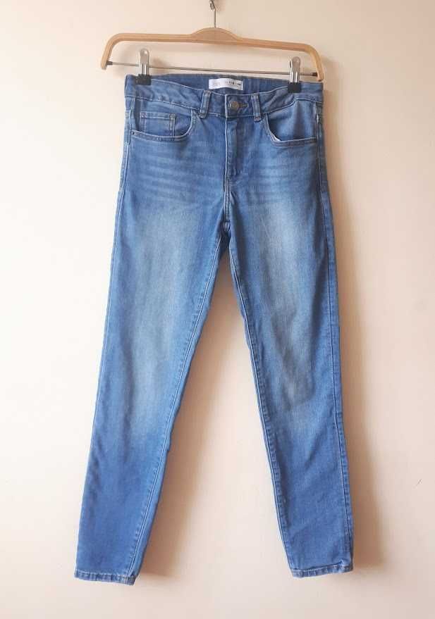 Conjunto menina 11-12 anos // Top GAP e Calças de ganga Zara
