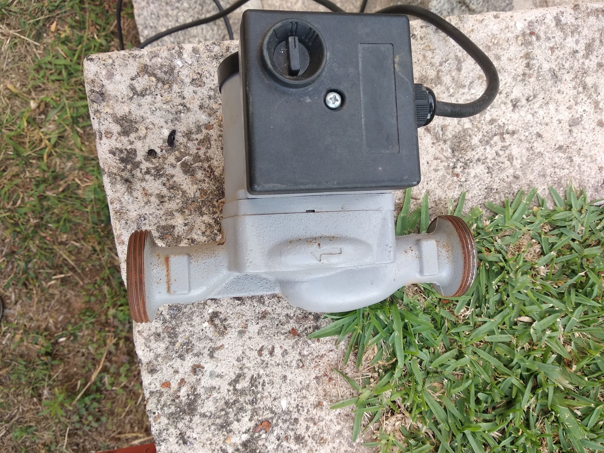 Bomba para circulação de água