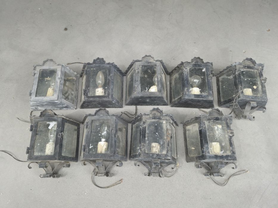 Vários candeeiros de exterior vintage (antiguidades)

Possibilidade d