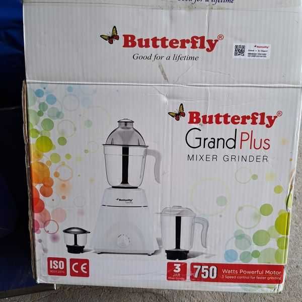 Mikser i młynek Butterfly Grand Plus o mocy 750 W z 3 pojemnikami
