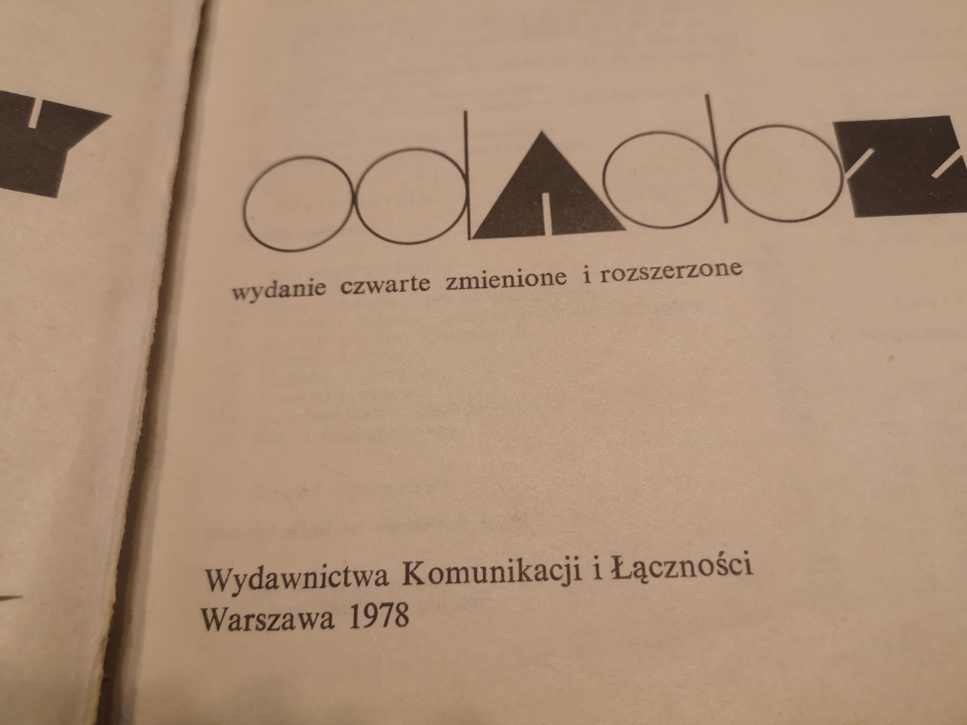 Książka samochody od A do Z z 1978 roku.