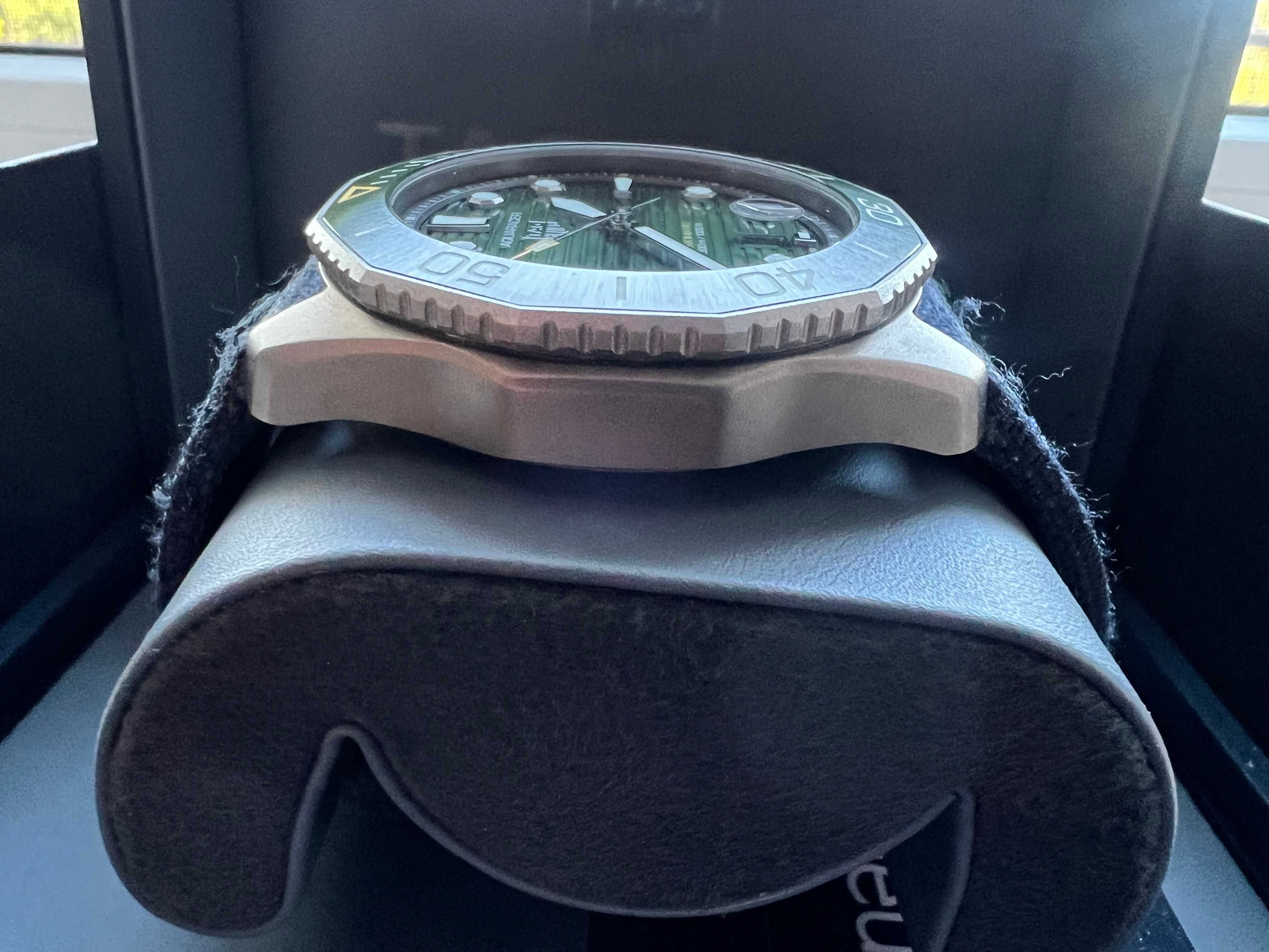 Tag Heuer Aquaracer Professional 300 TYTAN / GREEN