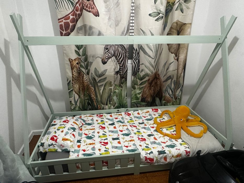 Cama montesori verde água