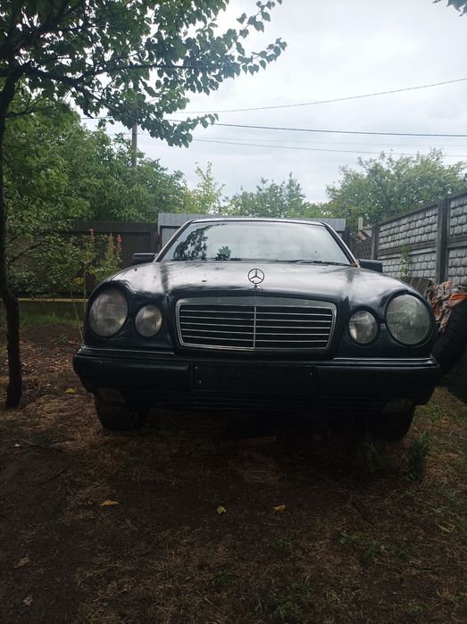 Продам Мерседес w210