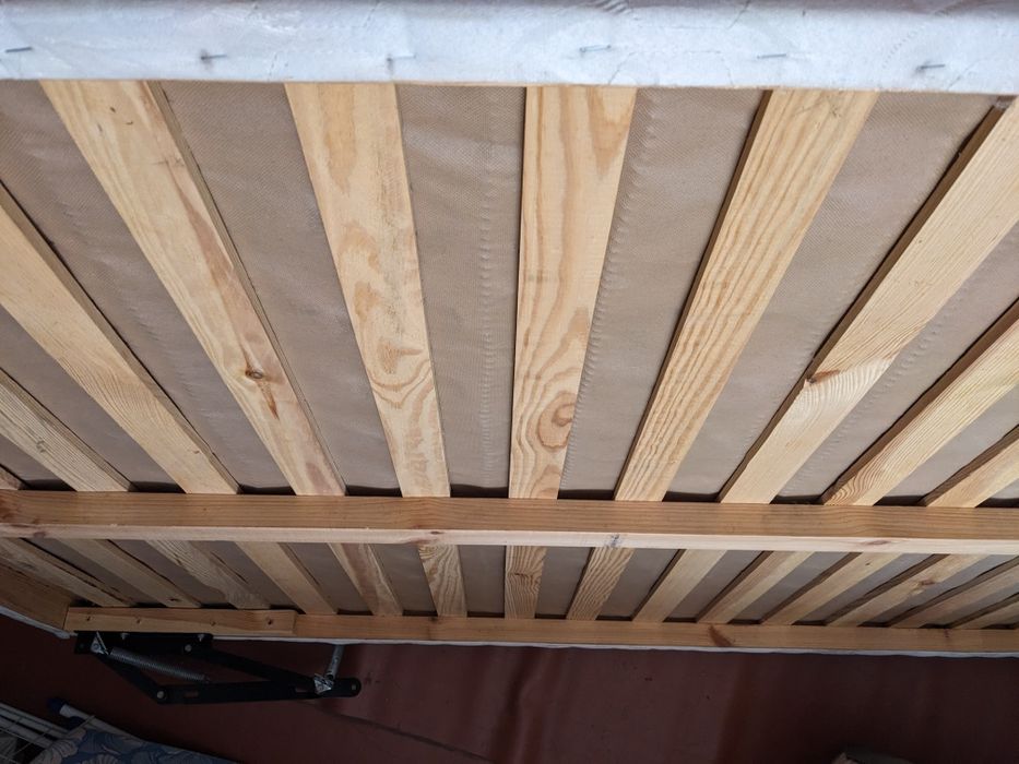 Продам ліжко б/у