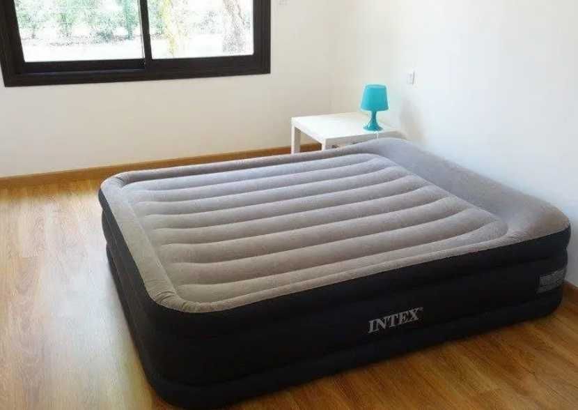 Надувной матрас со встроенным электрическим насосом двухспальный