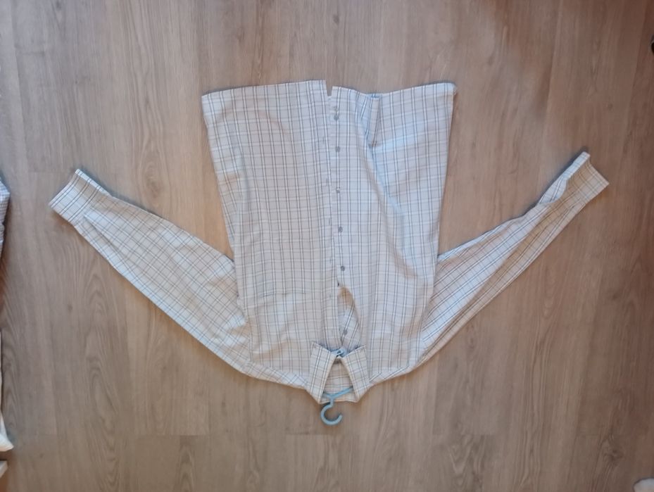 Conjunto de camisas aos padrões