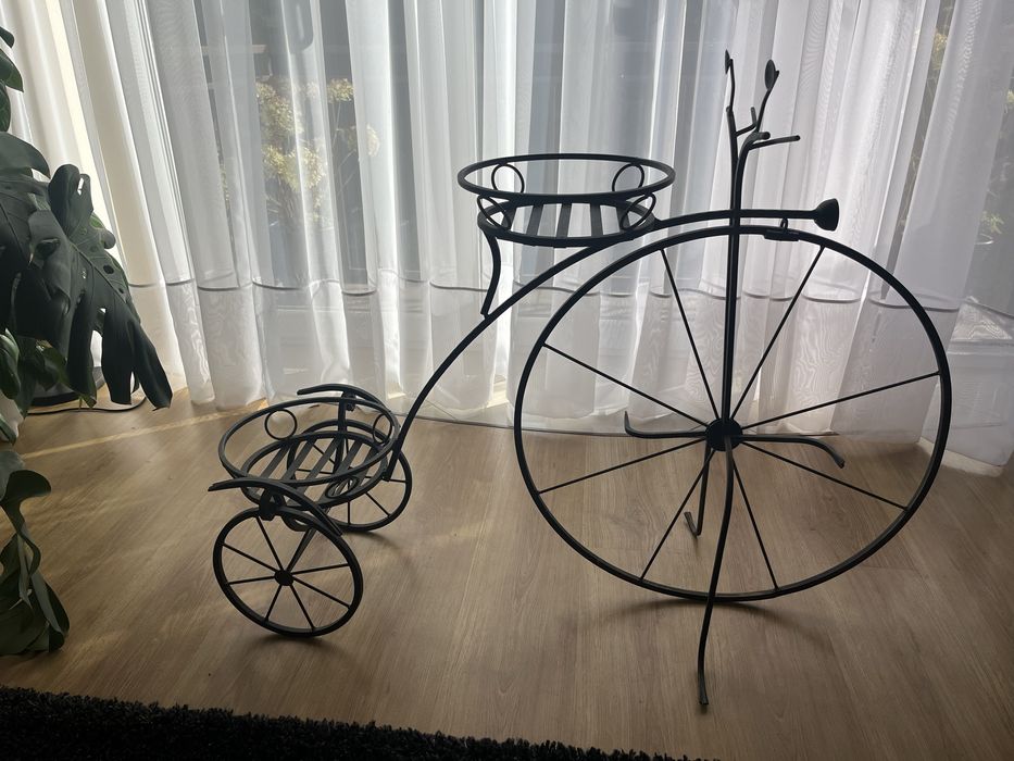 Kwietnik rower kowalstwo artystyczne