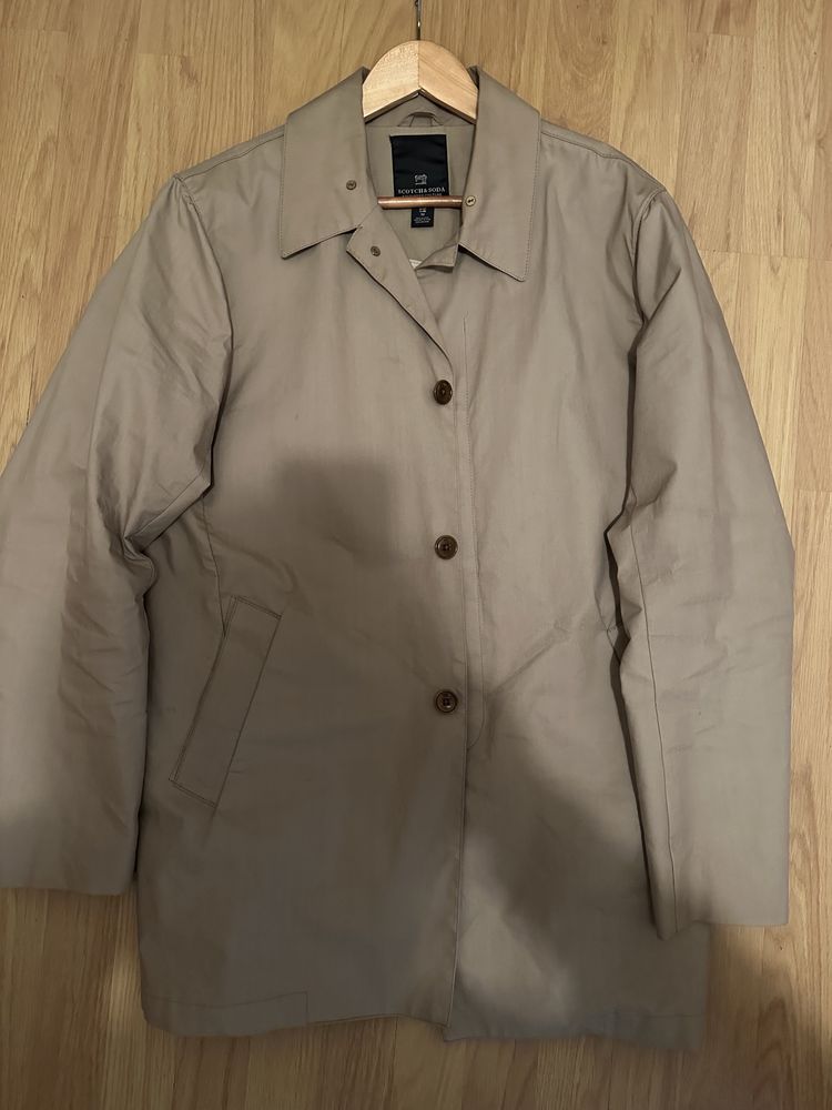 Gabardine Scotch and soda