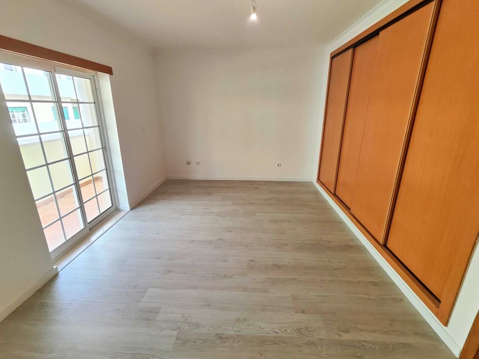 Moradia T4 + 1 Palmela ( Permuta Possível)