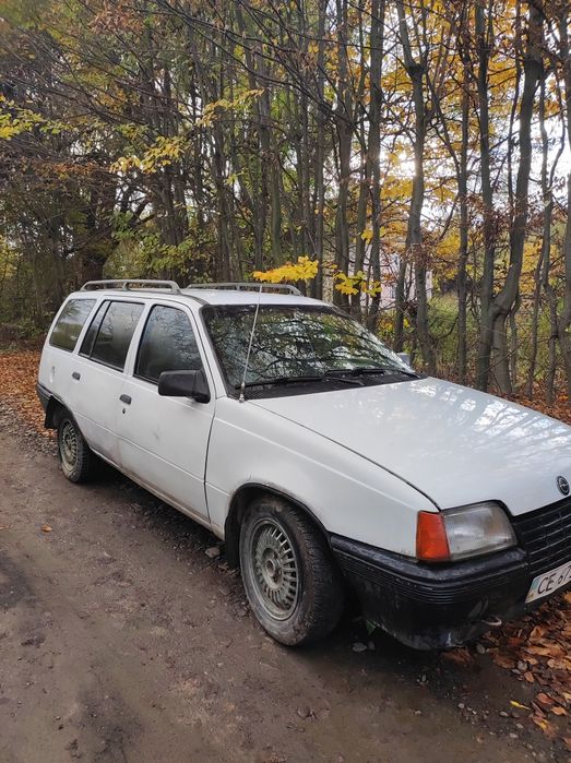 Опель кадет уневерсал