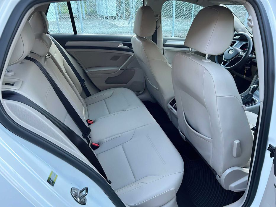 Volkswagen Golf TDI S      2015