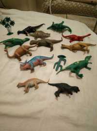 Набор игрушек -динозавры и домашние животные 4 видов..