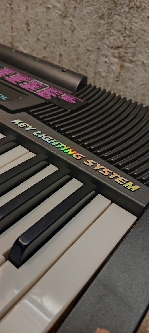 Syntezator CASIO
