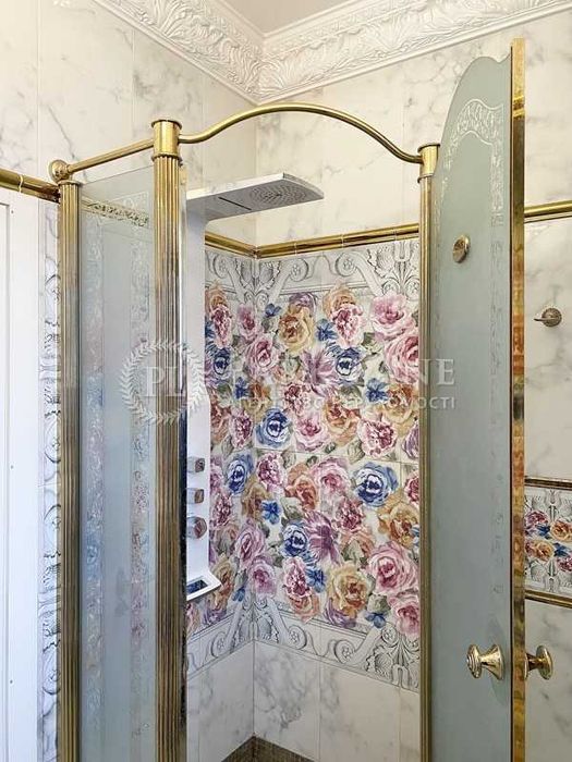 Продаж квартири!Центр! 3к Грушевського Михайла вул. 28/2, Липки Продаж