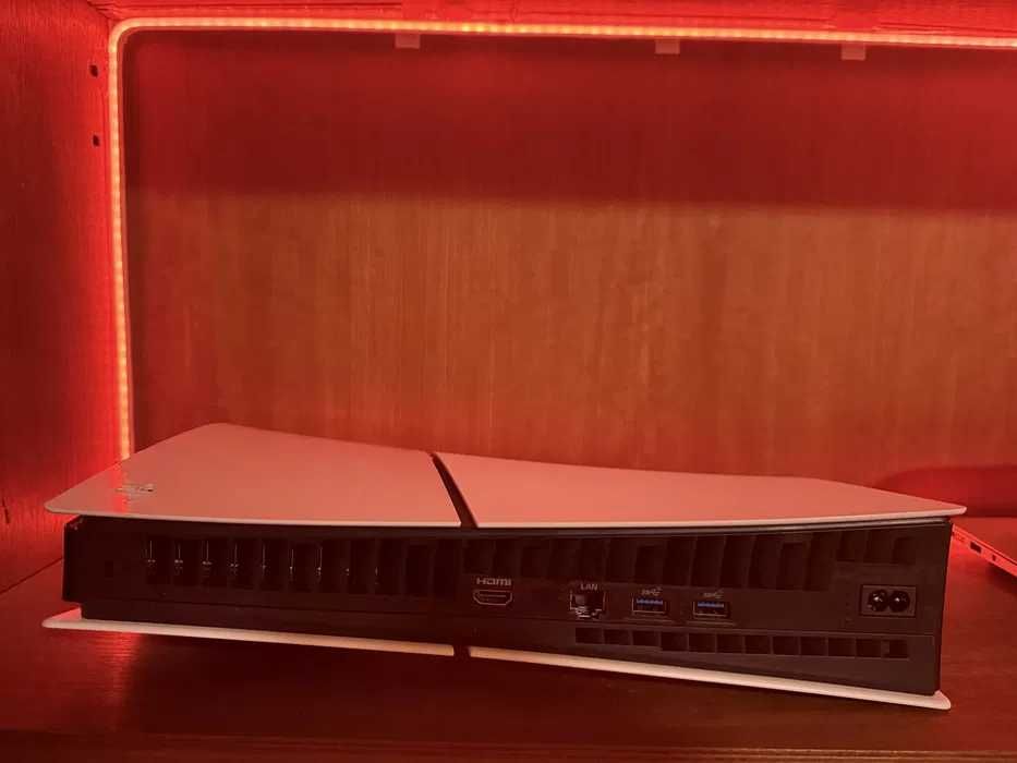 PS5 Digital Slim – Como Nova | Comando + Caixa + Garantia
