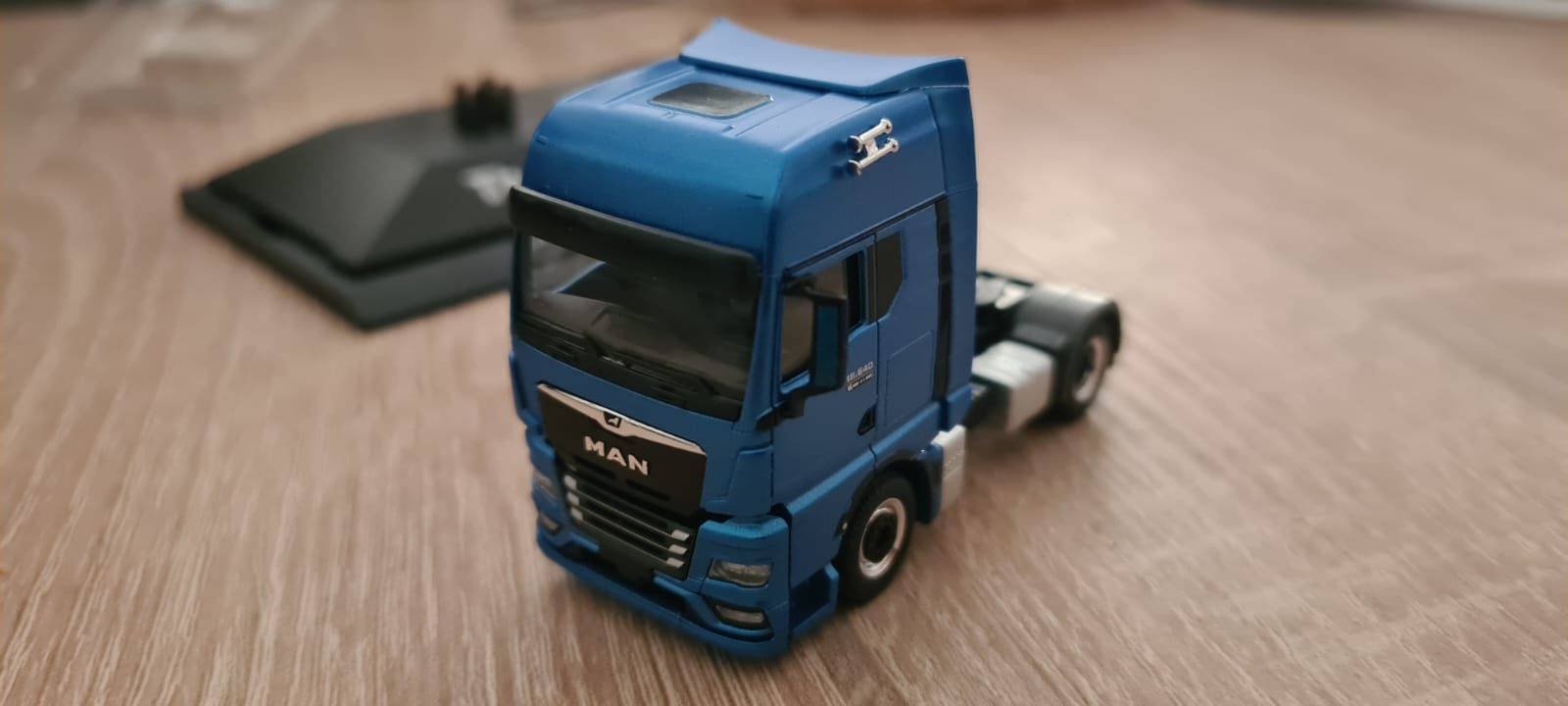 Model Man TGX ciągnik siodłowy 1:87