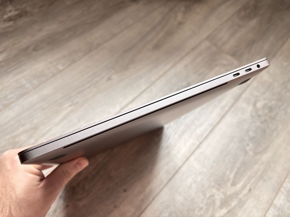 MacBook Pro 15'' 2018 A1990 (i7/16/512)