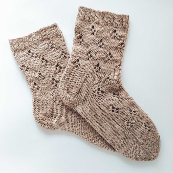 Ażurowe kobiece wełniane skarpetki handmade na prezent