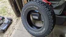Opona BF Goodrich  265/70 R17 AT mam 2 sztuki