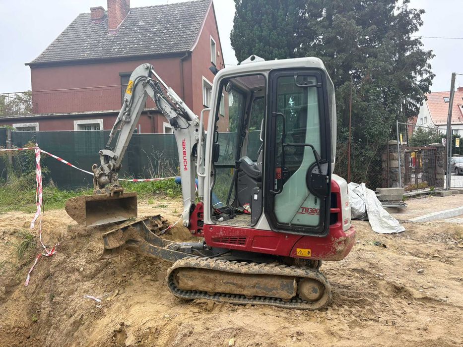 Mini koparka 2 tony takeuchi 320