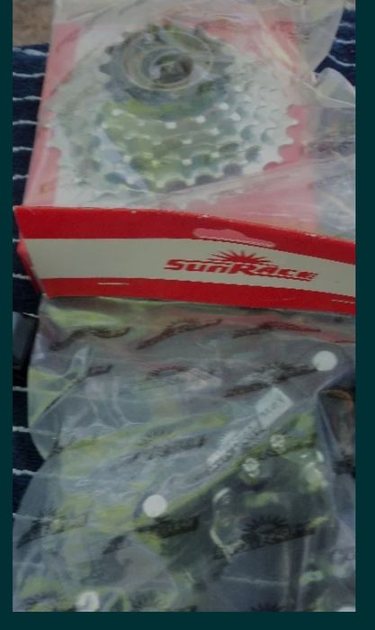 Riksze nowe z powierzchnią na reklamę